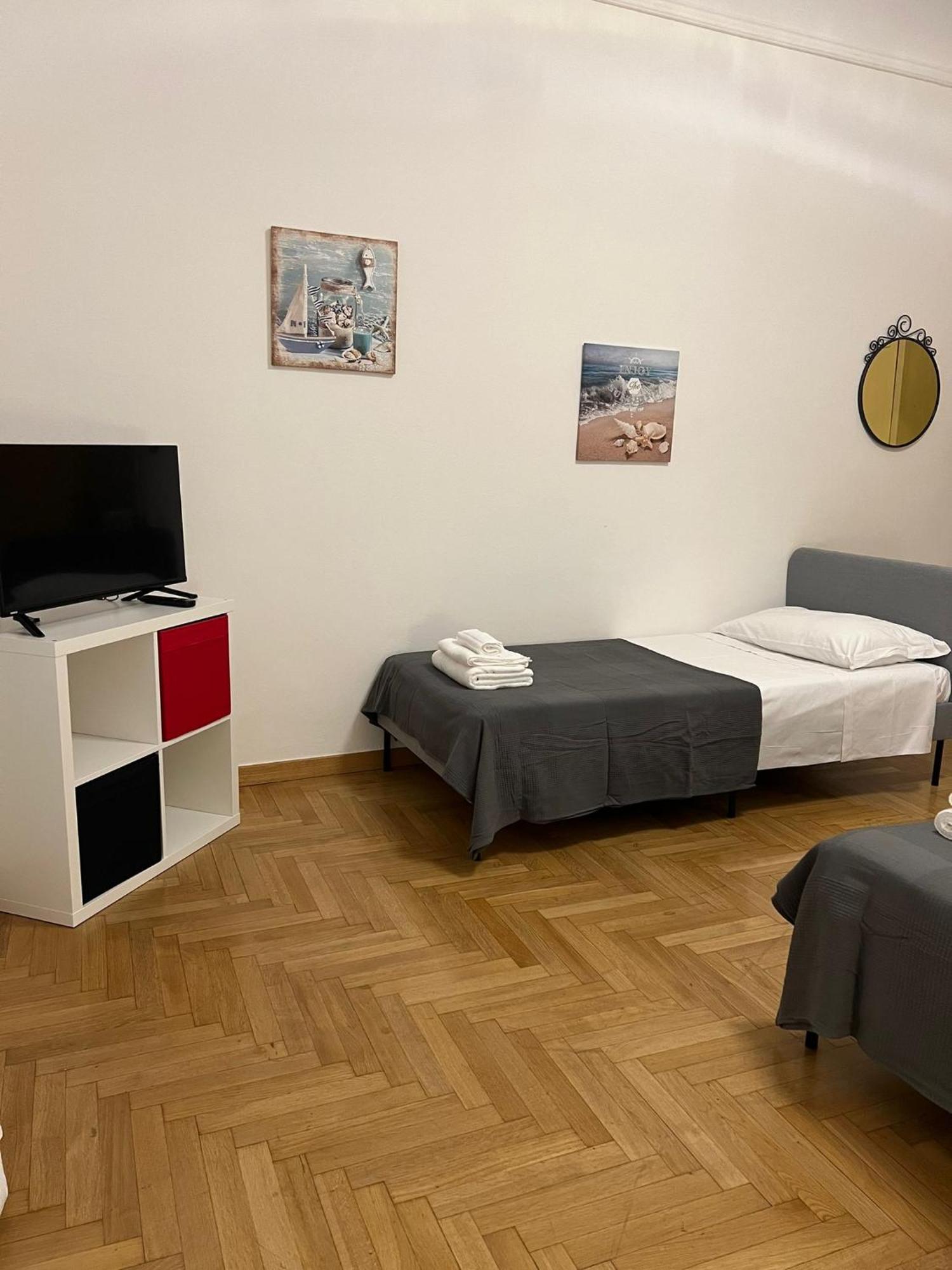 Havip Hotel Milan Bagian luar foto